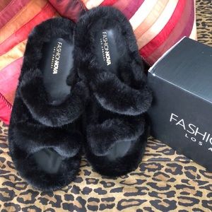 Fashion nova slippers